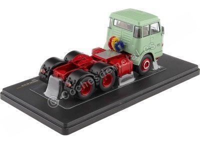 Cochesdemetal.es 1966 Henschel HS 19 TS Verde/Rojo 1:43 IXO Models TR151.22 2