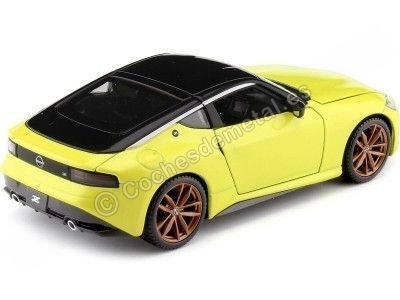 Cochesdemetal.es 2023 Nissan 400Z Amarillo/Negro 1:24 Maisto 32904 2