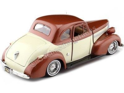 Cochesdemetal.es 1939 Chevrolet Coupe Lowrider Custom Marrón/Beige 1:24 Motor Max 79028 2