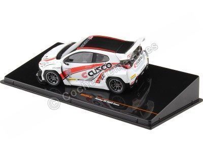 Cochesdemetal.es 2022 Toyota GR Yaris Pandem Cusco Blanco/Rojo 1:43 IXO Models MOC329.22 2