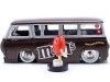 CARSDEMETAL.ES 1965 Ford Econoline + Figure "M & MS Red" Brown / Silver 1:24 JADA TOYS 32027 253255065