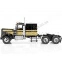 Cochesdemetal.es 1960 Cabeza Tractora Kenworth W900 de 3 Ejes "Los Caraduras" Negro/Dorado 1:18 Road Kings 180121