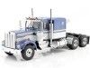 Cochesdemetal.es 1960 Camión Kenworth W900 de 3 Ejes + Semirremolque Azul/Blanco/Gris 1:18 Road Kings 123164