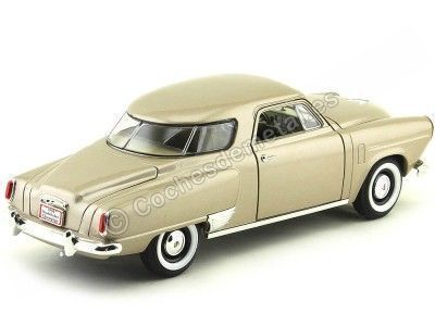 Cochesdemetal.es 1950 Studebaker Champion Gold Metallic 1:18 Lucky Diecast 92478 2