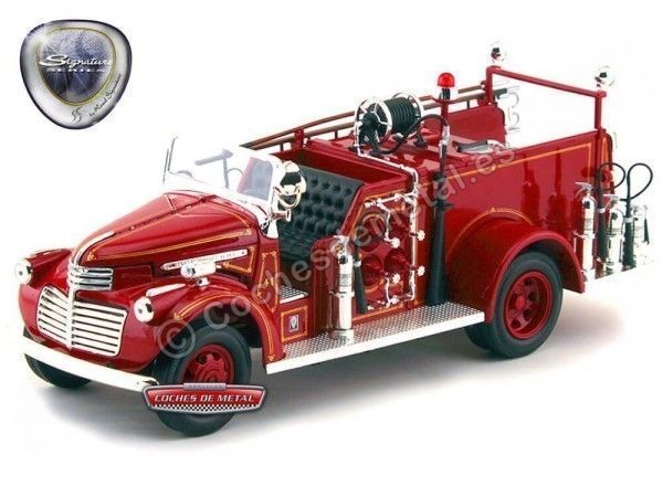 CARSDEMETAL.ES 1941 GMC FireTruck Fire Truck 1:24 Lucky Diecast 20068