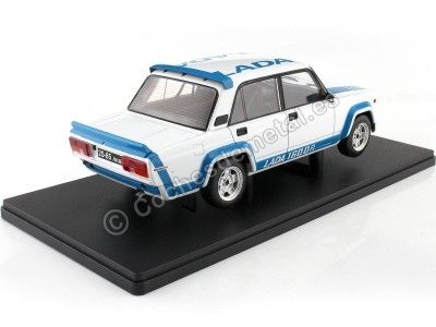 Cochesdemetal.es 1983 Lada VAZ 2105 VFTS Blanco/Azul 1:18 IXO Models 18CMC144.22 2