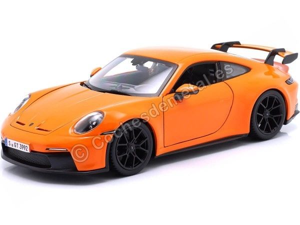 Cochesdemetal.es 2021 Porsche 911 (992) GT3 Naranja Lava 1:24 Bburago 21104