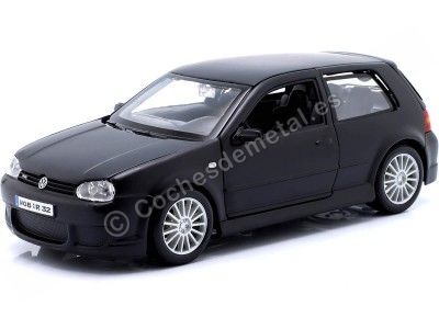 Cochesdemetal.es 2002 Volkswagen VW Golf R32 Mk4 V6 Negro Mate 1:24 Maisto 31290