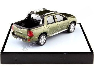 Cochesdemetal.es 2015 Renault Duster Oroch Verde Metalizado 1:43 Norev 80361 2