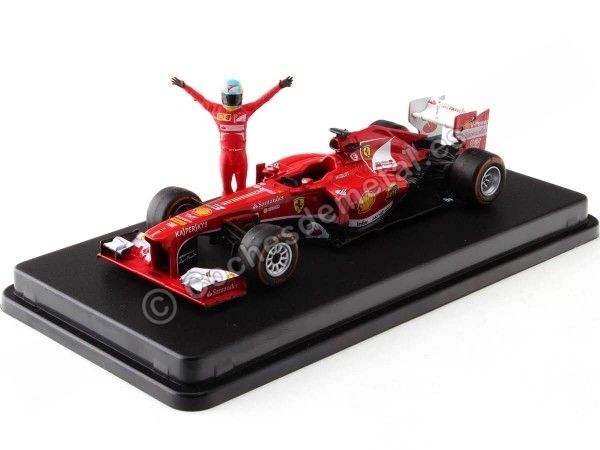 Cochesdemetal.es 2013 Set Ferrari F138 Nº3 + Figura Fernando Alonso + Urna Expositora 1:43 Cochesdemetal F1_34SET