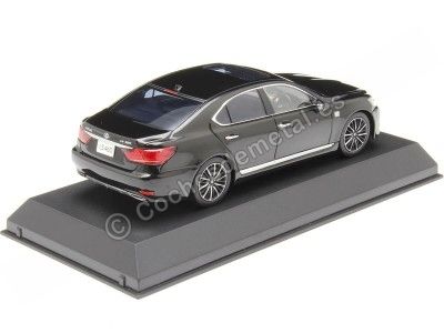 Cochesdemetal.es 2015 Lexus LS460 F Sport (XF40) Negro 1:43 Kyosho 03659BK 2