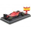 Cochesdemetal.es 2023 Set Scudería Ferrari F1 SF-23 Nº55 + Figura Carlos Sainz Ganador GP Singapur + Urna expositora 1:43 Coc...