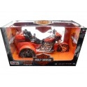 Cochesdemetal.es 2021 Harley-Davidson CVO Tri Glide Metallized Naranja 1:12 Plus 32337