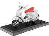 Cochesdemetal.es 2014 Vespa 946 Bellissima Plateada 118 Maisto 34540-18