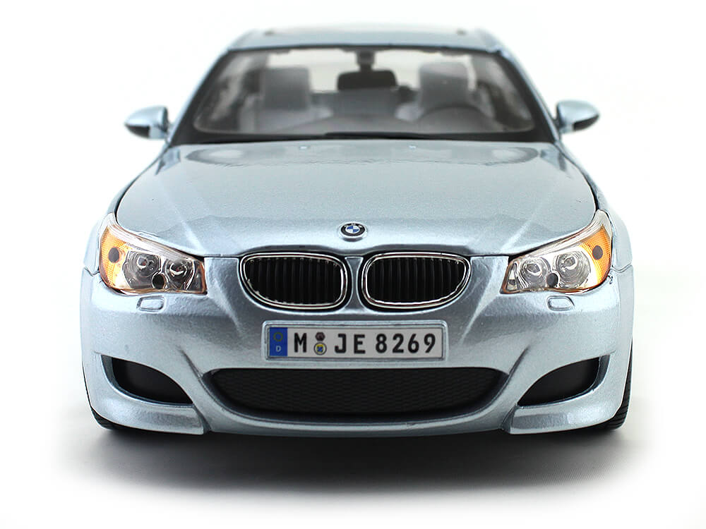 2006 BMW M5 Silver Blue Metallic 1:18 Maisto 31144