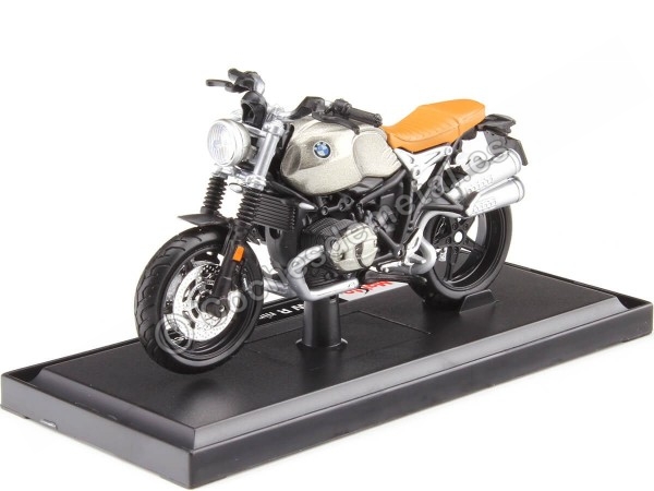 Cochesdemetal.es 2018 BMW R NineT Scrambler Plateada/Naranja 1:18 Maisto 39300