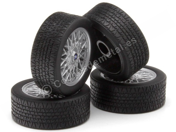 Cochesdemetal.es Set 4 Ruedas BMW Serie 3/Alpina B6 (E30) 1:18 KK-Scale KKDCACC019