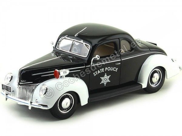 1939 Ford Deluxe State Police Negro-Blanco 1:18 Maisto 31366 Cochesdemetal 1 - Coches de Metal 