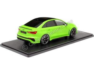 Cochesdemetal.es 2022 Audi RS3 (8Y) Limousine Verde Lima 1:18 IXO Models SPMW18001/MCG18449 2