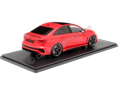 Cochesdemetal.es 2022 Audi RS3 (8Y) Limousine Rojo 1:18 IXO Models SPMW18002/MCG18451 2
