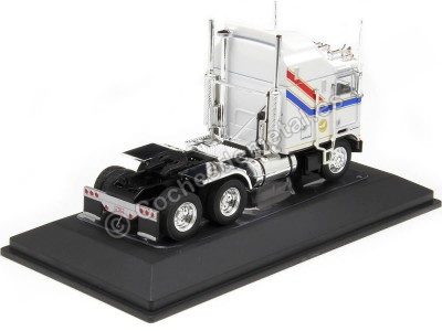 Cochesdemetal.es 1976 Cabeza Tractora Kenworth K100 Aerodyne Blanco 1:64 IXO Models 64TR005 2