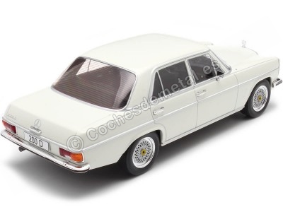 Cochesdemetal.es 1968 Mercedes-Benz 200D (W115) Blanco 1:18 MC Group 18122 2