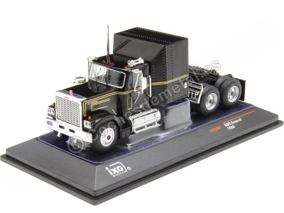 Cochesdemetal.es 1980 Cabeza Tractora GMC General Negro Decorado 1:64 IXO Models 64TR007