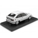 Carsdemetal.es 1985 Opel Kadett e GSI 3 portas brancas 1:24 Whitebox 124221-O