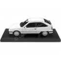 Carsdemetal.es 1985 Opel Kadett e GSI 3 portas brancas 1:24 Whitebox 124221-O