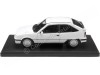 Carsdemetal.es 1985 Opel Kadett e GSI 3 portas brancas 1:24 Whitebox 124221-O