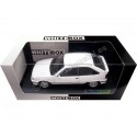 Carsdemetal.es 1985 Opel Kadett e GSI 3 portas brancas 1:24 Whitebox 124221-O