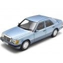 Cochesdemetal.es 1990 Mercedes-Benz 230 E (W124) Azul Claro Metalizado 1:18 Norev 183945