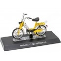 Cochesdemetal.es 1975 Malaguti Quattrotto 50 Blanco/Amarillo "Passione Motorini" 1:18 Editorial Salvat MOTO16