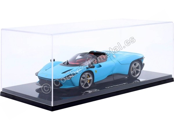 Cochesdemetal.es 2022 Ferrari Daytona SP3 + Vitrina Baby Blue 1:18 Bburago Signature Series 16920