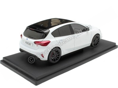 Cochesdemetal.es 2022 Ford Focus ST Blanco Helado 1:18 MC Group 18453 2