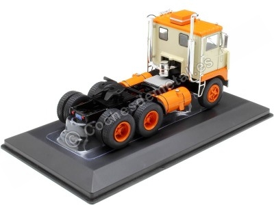 Cochesdemetal.es 1960 Cabeza Tractora White 7400 Beige/Naranja 1:43 IXO Models TR188.22 2