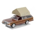 Cochesdemetal.es 1979 Ford LTD Country Squire "The Great Outdoors Series 2" Marrón 1:64 Greenlight 38030C