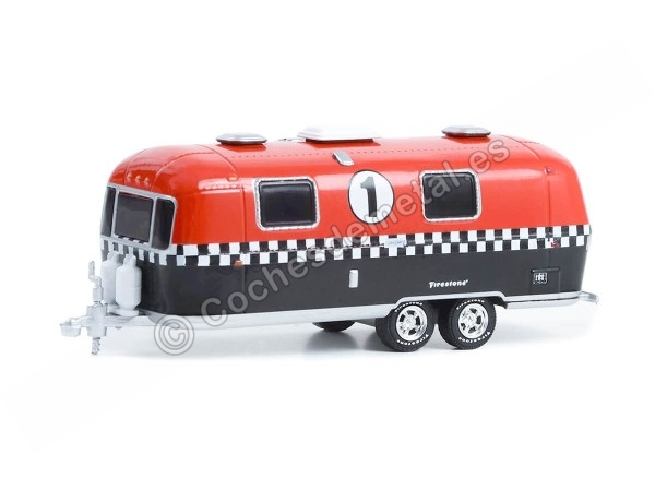 Cochesdemetal.es 1971 Caravana Airstream Double-Axle Firestone Nº1 "Hitched Homes Series 13" 1:64 Greenlight 34130C