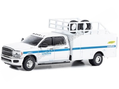 Cochesdemetal.es 2021 Dodge Ram 3500 Servicio Goodyear + Ruedas "Dually Drivers Series 12" Blanco 1:64 Greenlight 46120F