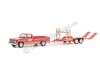 Cochesdemetal.es 1982 GMC K-2500 Sierra Grande + Remolque de Vehículos The Busted Knuckle "Hitch & Tow Series 25" 1:64 Greenl...