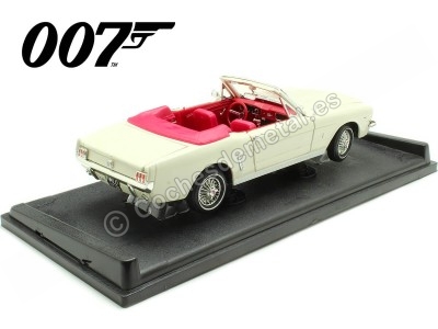 Cochesdemetal.es 1964 Ford Mustang 1/2 Convertible "007 James Bond Goldfinger" Blanco 1:18 Motor Max 79833 2