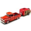 Cochesdemetal.es 1958 Chevrolet Apache Fleetline Rojo + Caravana Teardrop 1:24 Motor Max 79311-76083