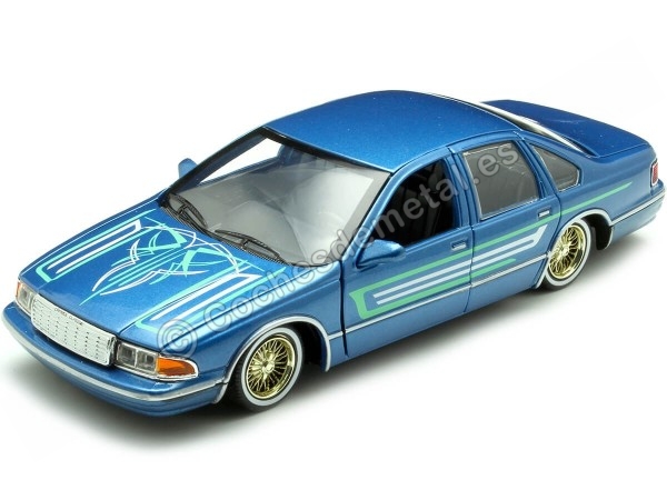 Cochesdemetal.es 1993 Chevrolet Caprice Lowrider Azul Metalizado Decorado 1:24 Motor Max 79022