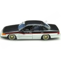 Cochesdemetal.es 1998 Ford Crown Victoria Lowrider Plateado/Negro Decorado 1:24 Motor Max 79024