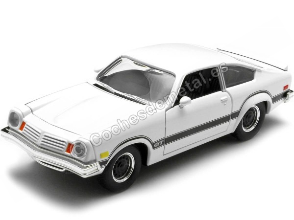 Cochesdemetal.es 1974 Chevrolet Vega GT Blanco Decorado 1:24 Motor Max 79048