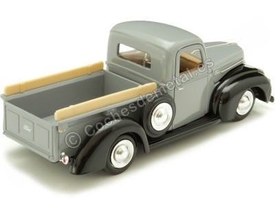 Cochesdemetal.es 1945 Ford Pickup Jailbar Gris/Negro 1:24 Motor Max 79388 2