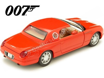 Cochesdemetal.es 2002 Ford Thunderbird Hardtop "007 James Bond Muere Otro Dia" 1:24 Motor Max 79853 2