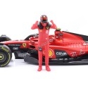 Cochesdemetal.es 2023 Ferrari SF-23 Fórmula 1 Nº55 Carlos Sainz + Figura del Piloto 1:24 Bburago 26809