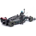 Cochesdemetal.es 2023 Mercedes-AMG Petronas W14 Fórmula 1 Nº63 George Russell + Figura del Piloto 1:24 Bburago 28037