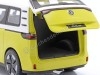 Cochesdemetal.es 2023 Volkswagen VW ID.Buzz Minibus Amarillo / Blanco 1:24 Food 32914